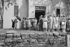 Marion-Post-Wolcott-Congregation-coming-out-of-church-on-Sunday-in-Linwood-Kentucky-1940